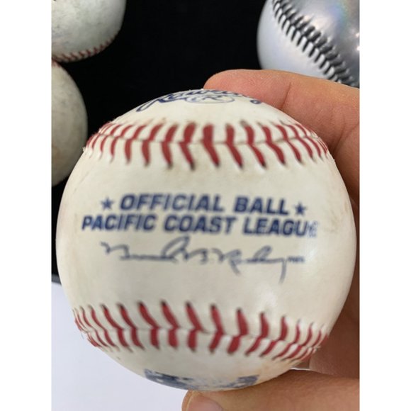 Nike Backyard Gem Trainer Beavers Pink Baseball Rawlings Lot of 6 - Picture 10 of 15